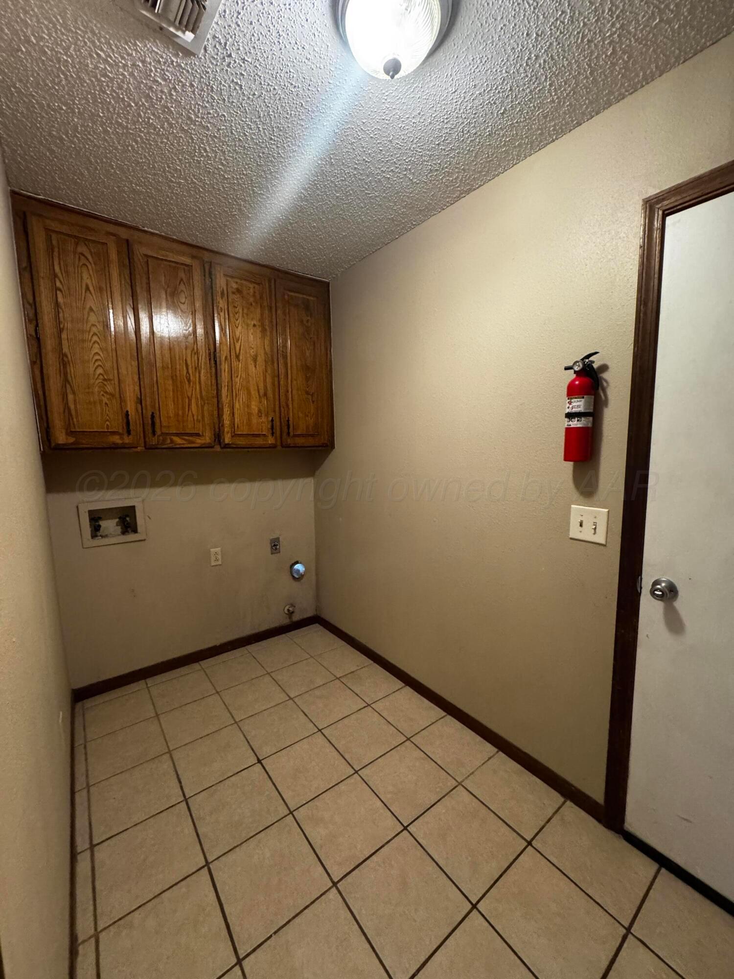 6826 Rochelle Lane Amarillo, TX 79109 - Photo 6 of 18 IMG_1017