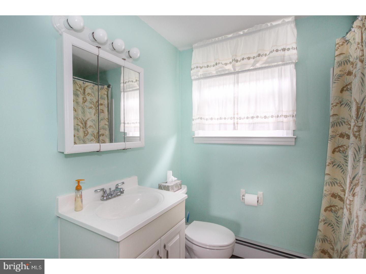 405 Cambridge Road Brookhaven, PA 19015 - Photo 11 of 21 Gallery Image 11