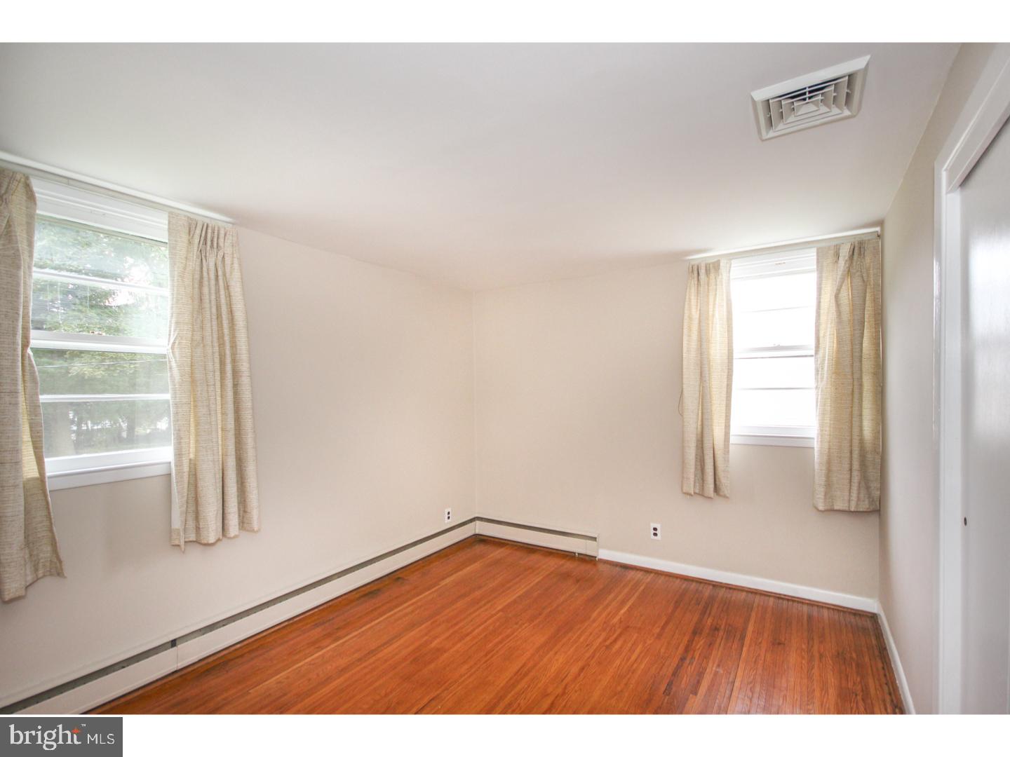 405 Cambridge Road Brookhaven, PA 19015 - Photo 15 of 21 Gallery Image 15