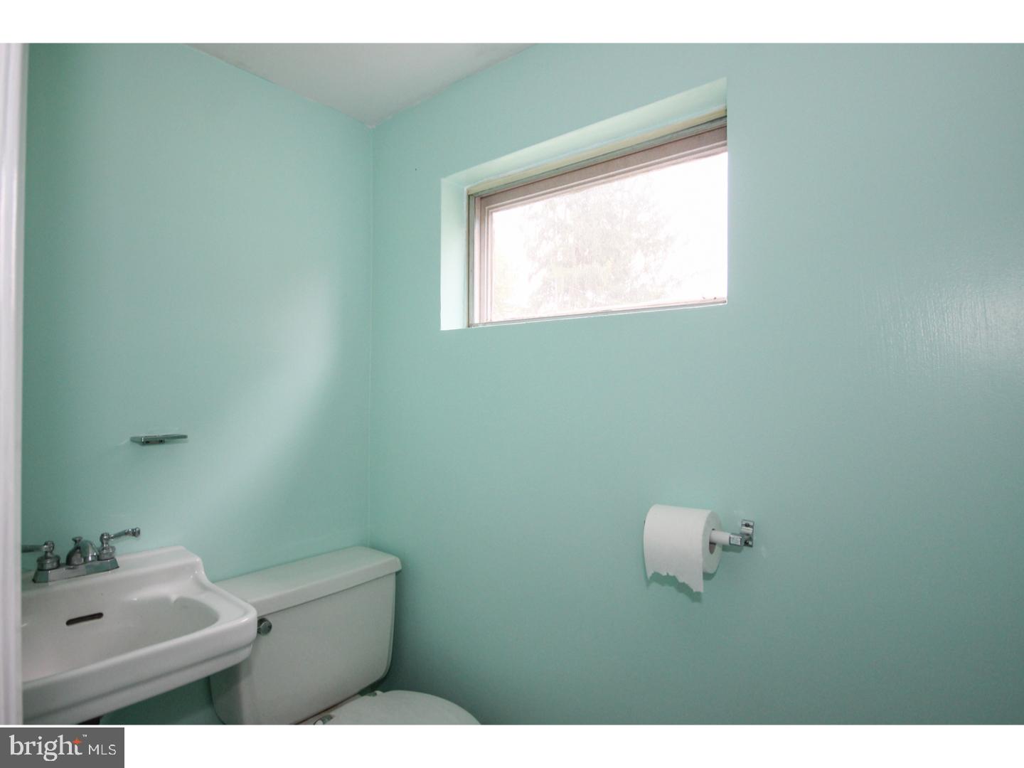 405 Cambridge Road Brookhaven, PA 19015 - Photo 18 of 21 Gallery Image 18
