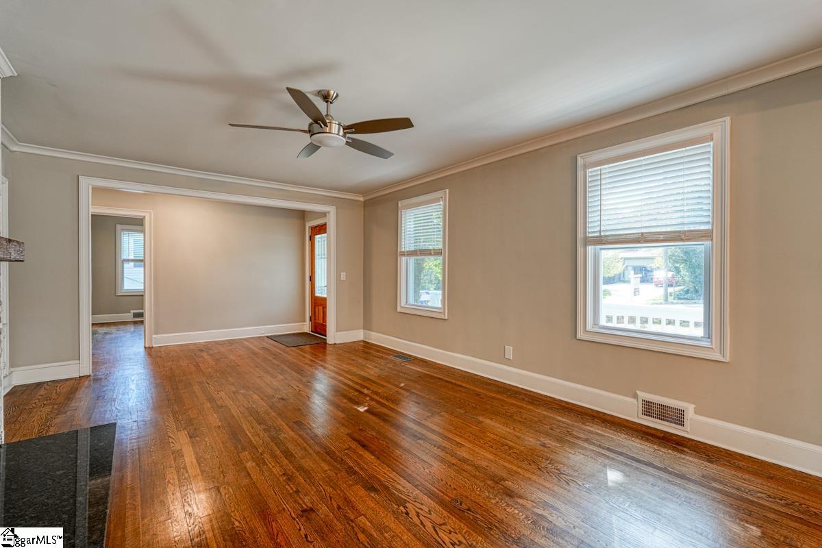 417 East Faris Road Greenville, SC 29605 - Photo 6 of 36 Gallery Image 6