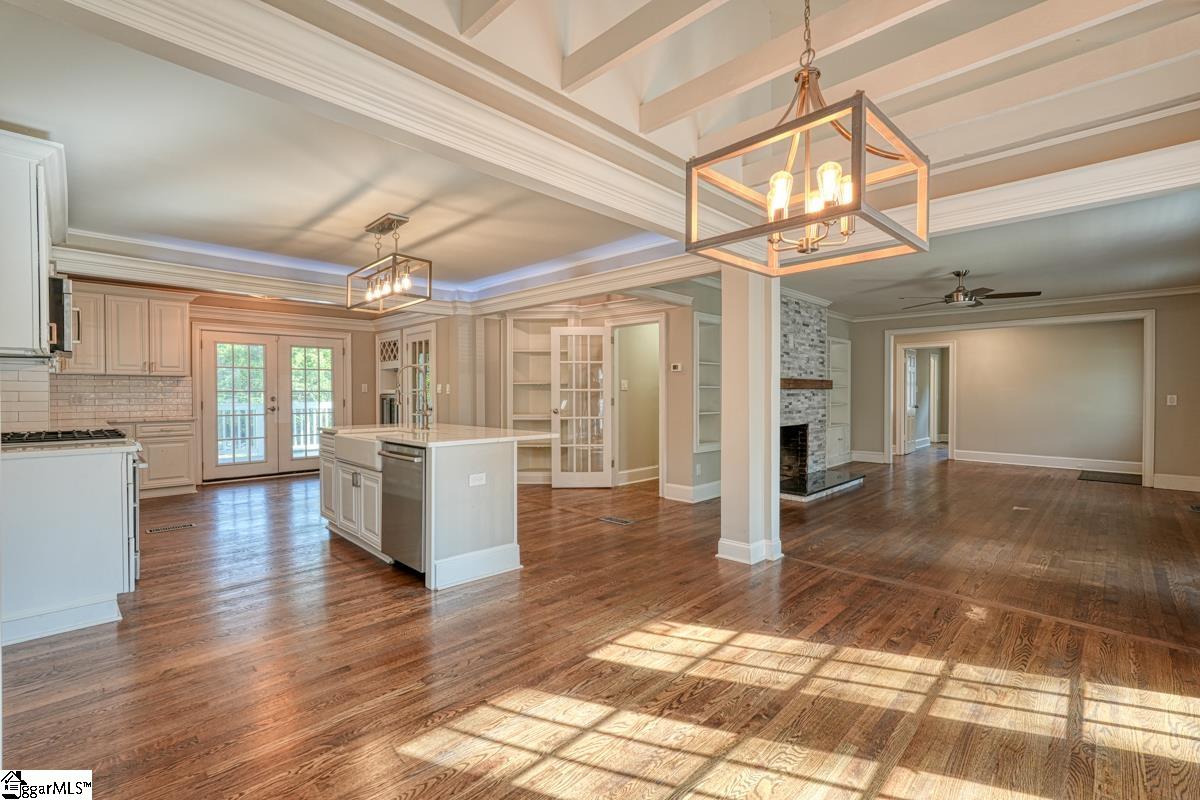 417 East Faris Road Greenville, SC 29605 - Photo 8 of 36 Gallery Image 8