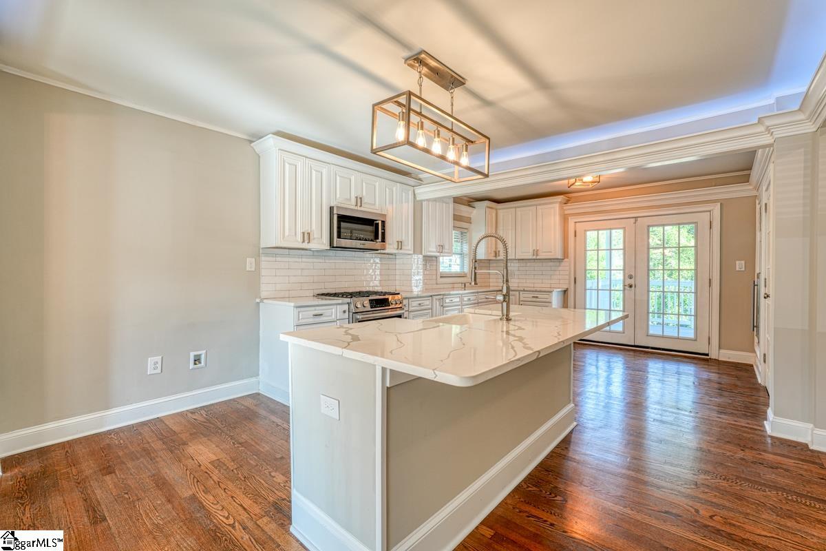 417 East Faris Road Greenville, SC 29605 - Photo 9 of 36 Gallery Image 9