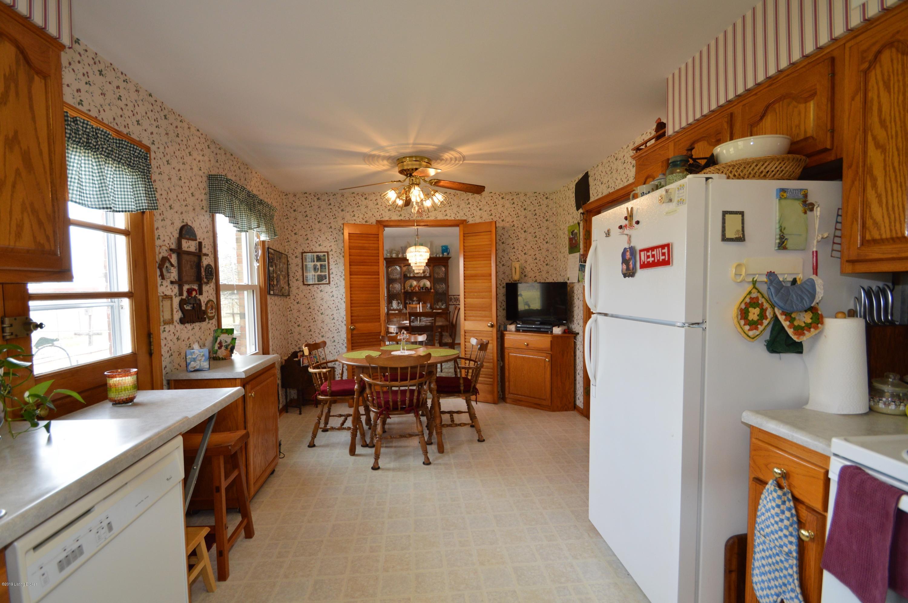 9803 Fairmount Road Louisville, KY 40291 - Photo 10 of 50 DSC_0008 (3)