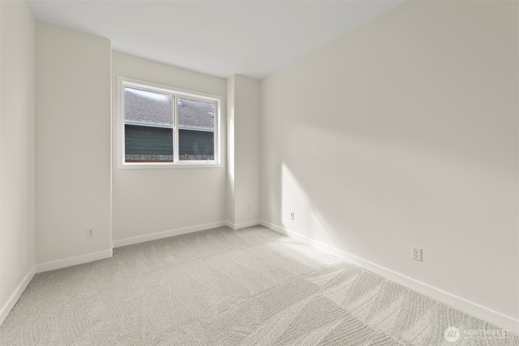 765 Vashon Avenue Northeast Renton, WA 98059 - Photo 12 of 25