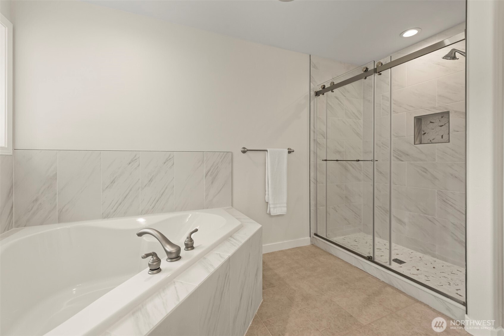 765 Vashon Avenue Northeast Renton, WA 98059 - Photo 17 of 25