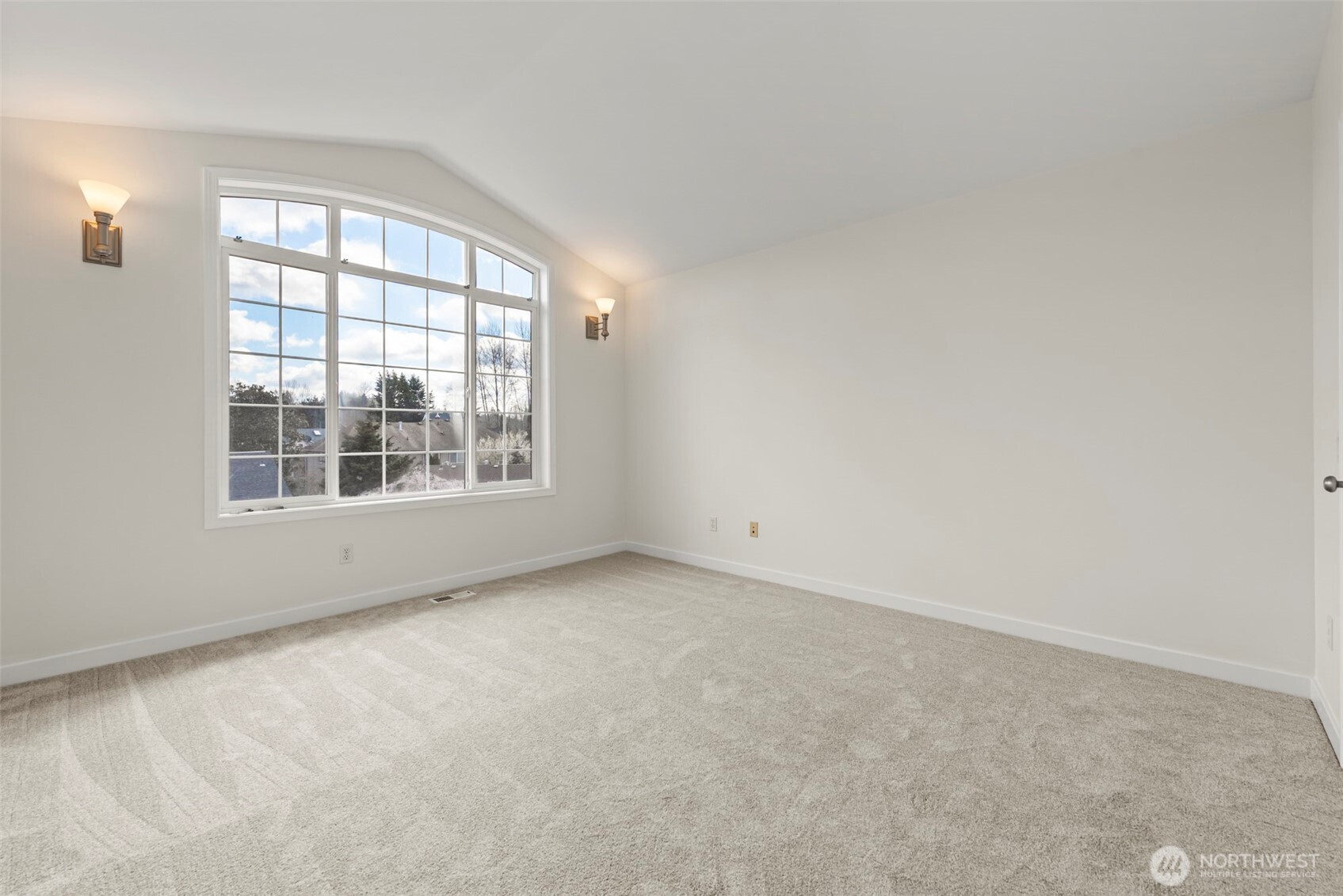765 Vashon Avenue Northeast Renton, WA 98059 - Photo 19 of 25