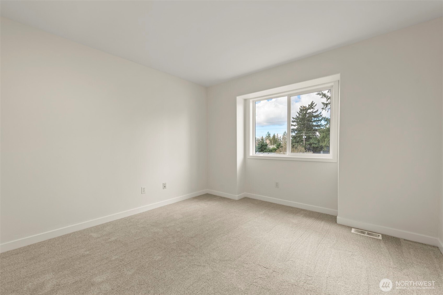 765 Vashon Avenue Northeast Renton, WA 98059 - Photo 21 of 25