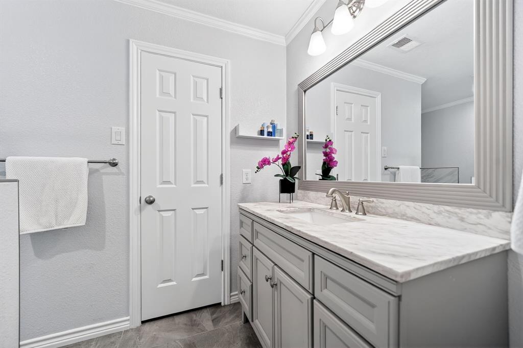 10114 Lawler Road Dallas, TX 75243 - Photo 14 of 32