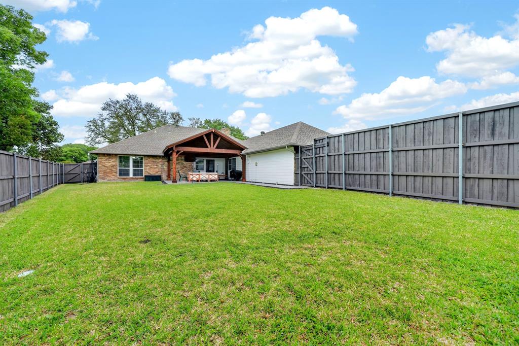 10114 Lawler Road Dallas, TX 75243 - Photo 29 of 32