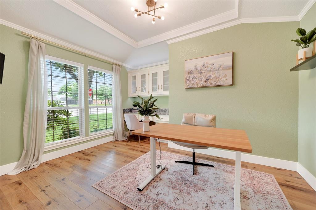 10114 Lawler Road Dallas, TX 75243 - Photo 4 of 32