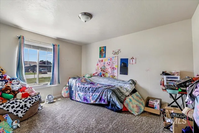 $395,000 | 740 Southwest Portal Street, Mountain Home, ID 83647