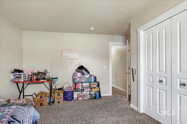 $395,000 | 740 Southwest Portal Street, Mountain Home, ID 83647