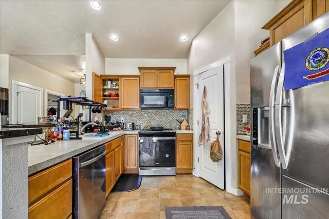 $395,000 | 740 Southwest Portal Street, Mountain Home, ID 83647