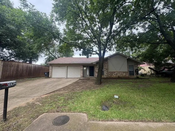 $2,150 | 5604 Fireside Drive, Arlington, TX 76016