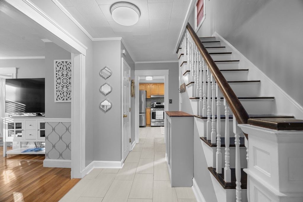 64 Gorman Road Framingham, MA 01702 - Photo 3 of 41 Gallery Image 3