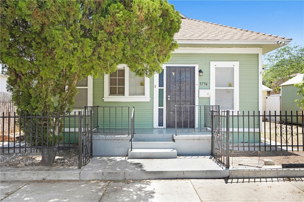 3736 Cedar Street Riverside, CA 92501 - Photo 1 of 1