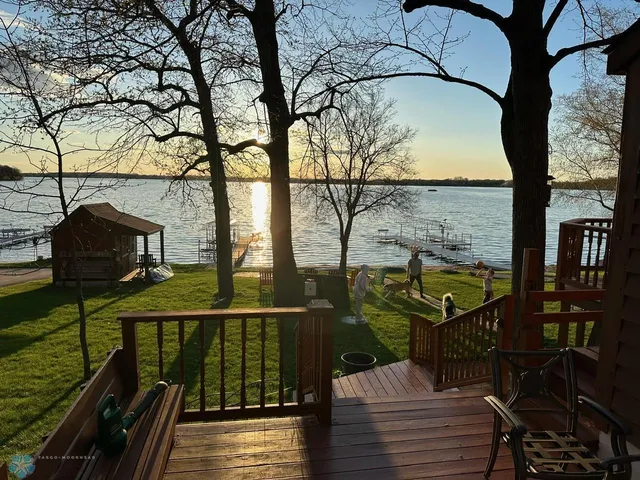 $625,000 | 13112 2nd Street Northeast, Spicer, MN 56288