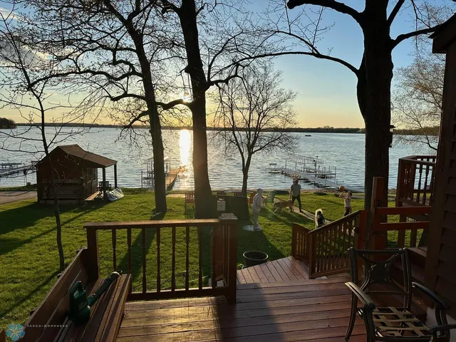 $625,000 | 13112 2nd Street Northeast, Spicer, MN 56288