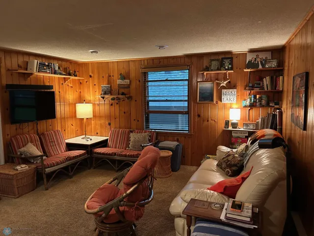 $625,000 | 13112 2nd Street Northeast, Spicer, MN 56288