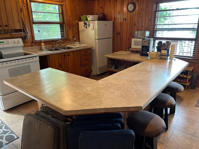 $625,000 | 13112 2nd Street Northeast, Spicer, MN 56288