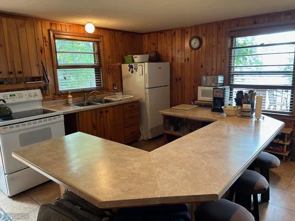 $599,900 | 13112 2nd Street Northeast, Spicer, MN 56288