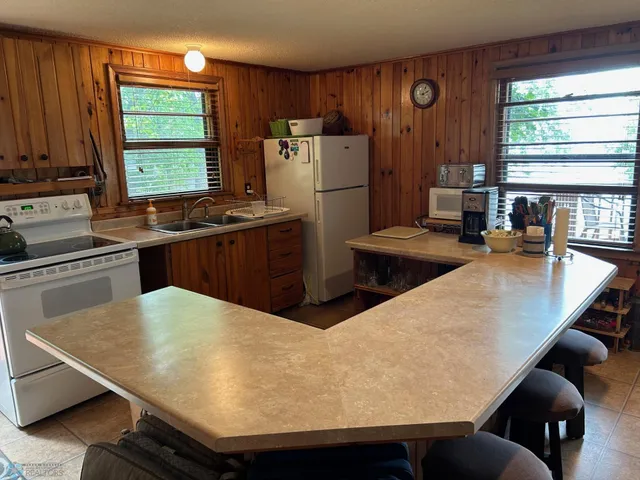 $625,000 | 13112 2nd Street Northeast, Spicer, MN 56288