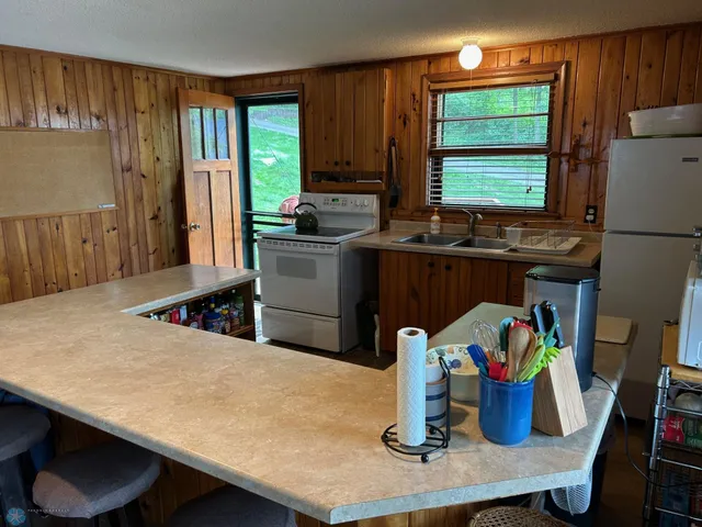 $625,000 | 13112 2nd Street Northeast, Spicer, MN 56288