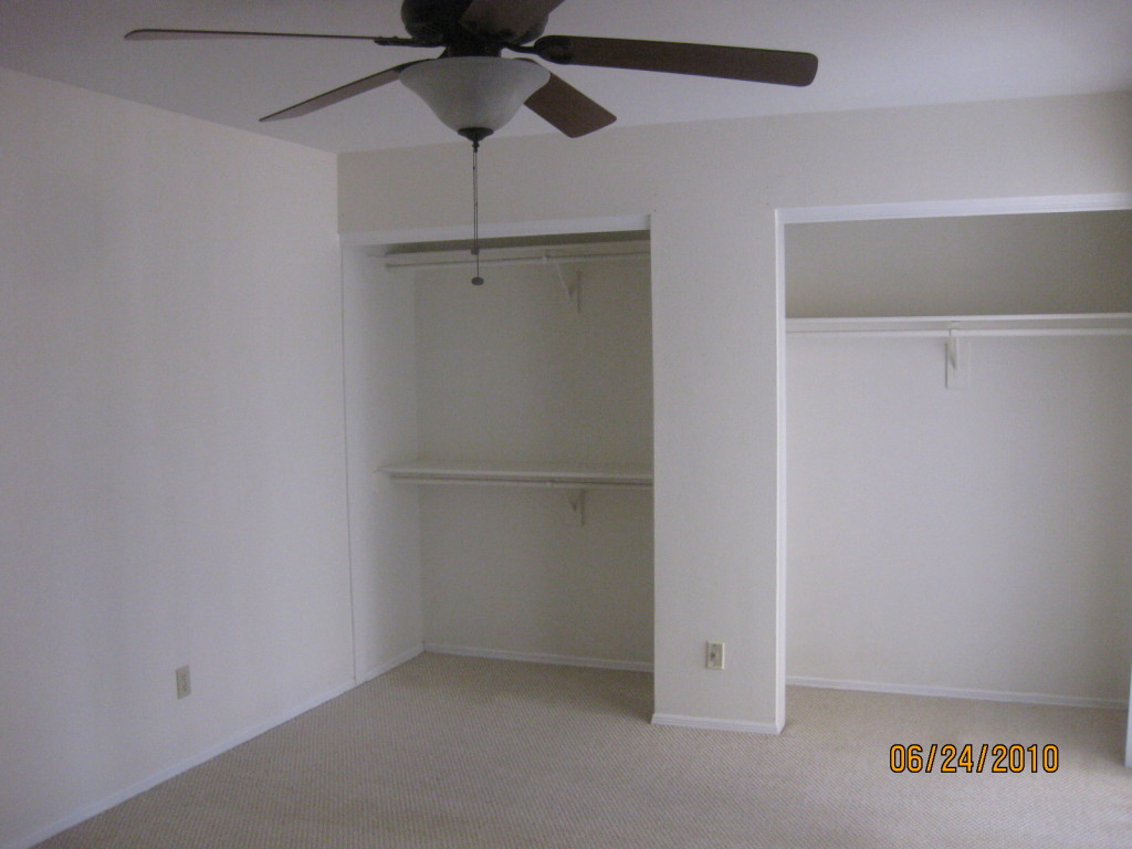 1030 East Utopia Road Phoenix, AZ 85024 - Photo 2 of 5 BEDROOM