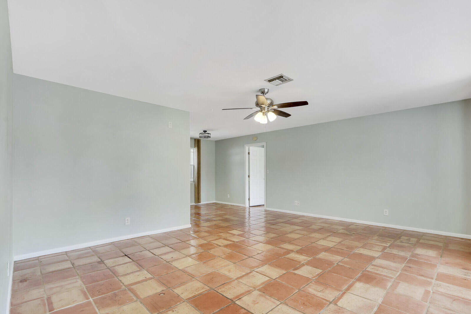 53 Willow Road Tequesta, FL 33469 - Photo 7 of 36 7