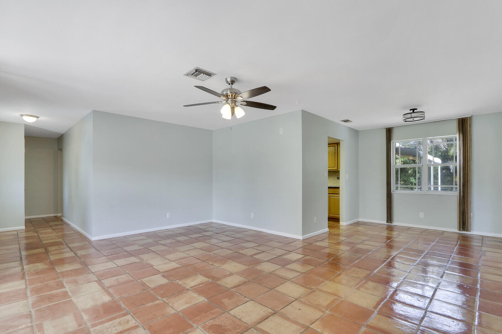 53 Willow Road Tequesta, FL 33469 - Photo 9 of 36 9