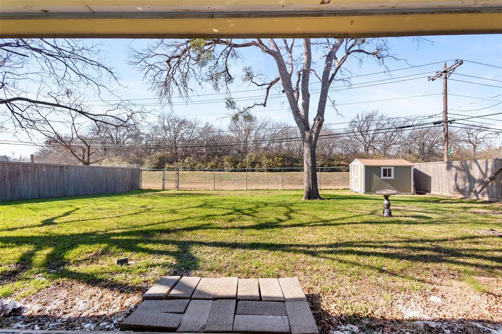 1905 Cimarron Trail Hurst, TX 76054 - Photo 31 of 32