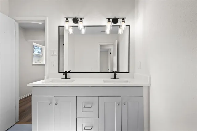 $375,000 | 1905 Cimarron Trail, Hurst, TX 76054