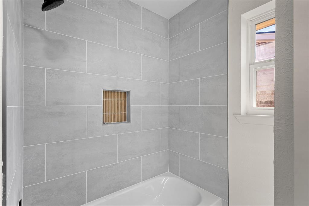 1905 Cimarron Trail Hurst, TX 76054 - Photo 8 of 32