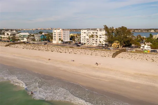 $739,500 | 403 Gulf Way, Unit 304, St. Pete Beach, FL 33706