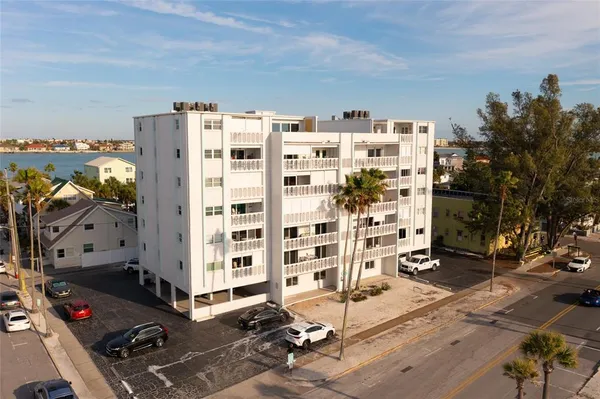 $739,500 | 403 Gulf Way, Unit 304, St. Pete Beach, FL 33706