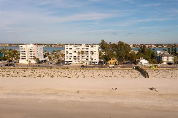 $739,500 | 403 Gulf Way, Unit 304, St. Pete Beach, FL 33706