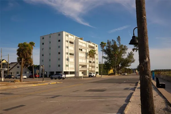 $739,500 | 403 Gulf Way, Unit 304, St. Pete Beach, FL 33706