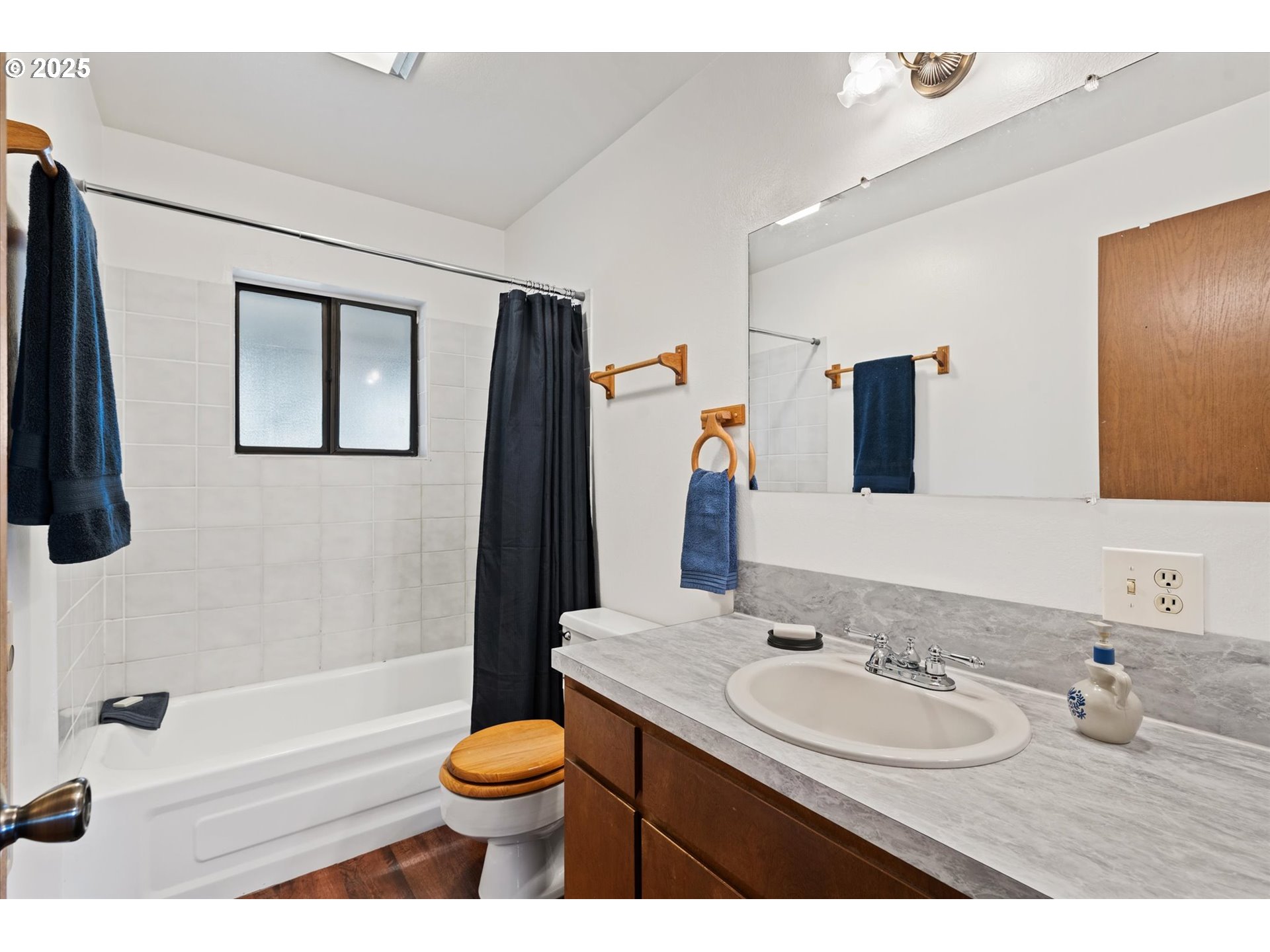 27877 Skinner Road Baker City, OR 97814 - Photo 21 of 48 a bathroom with a sink and a mirror