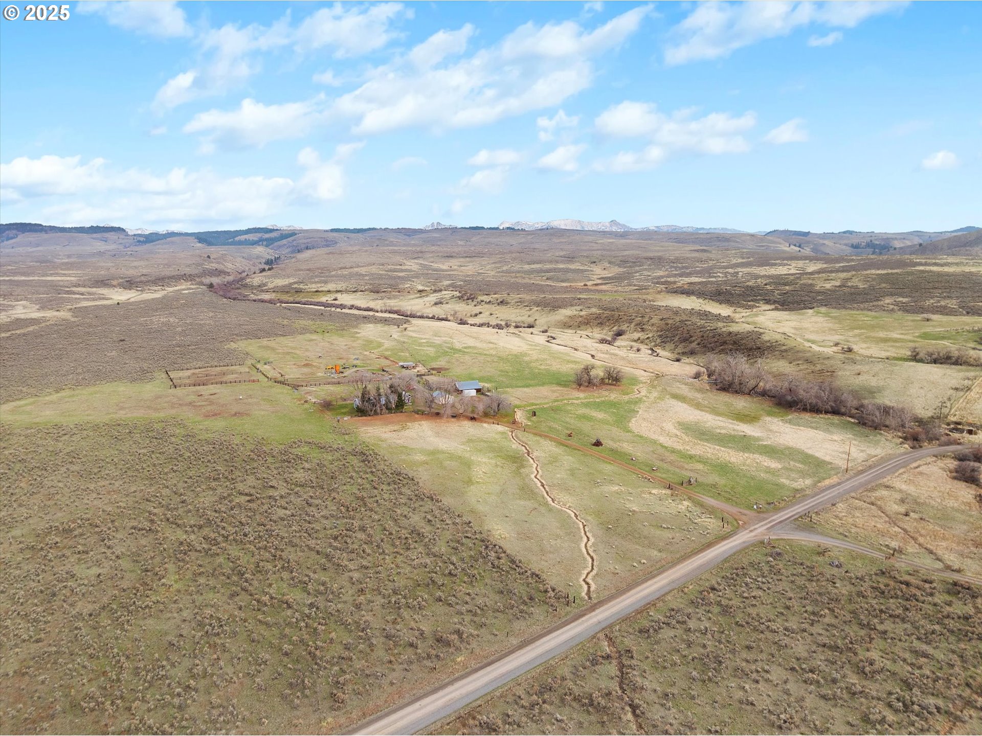 27877 Skinner Road Baker City, OR 97814 - Photo 41 of 48 a view of an ocean