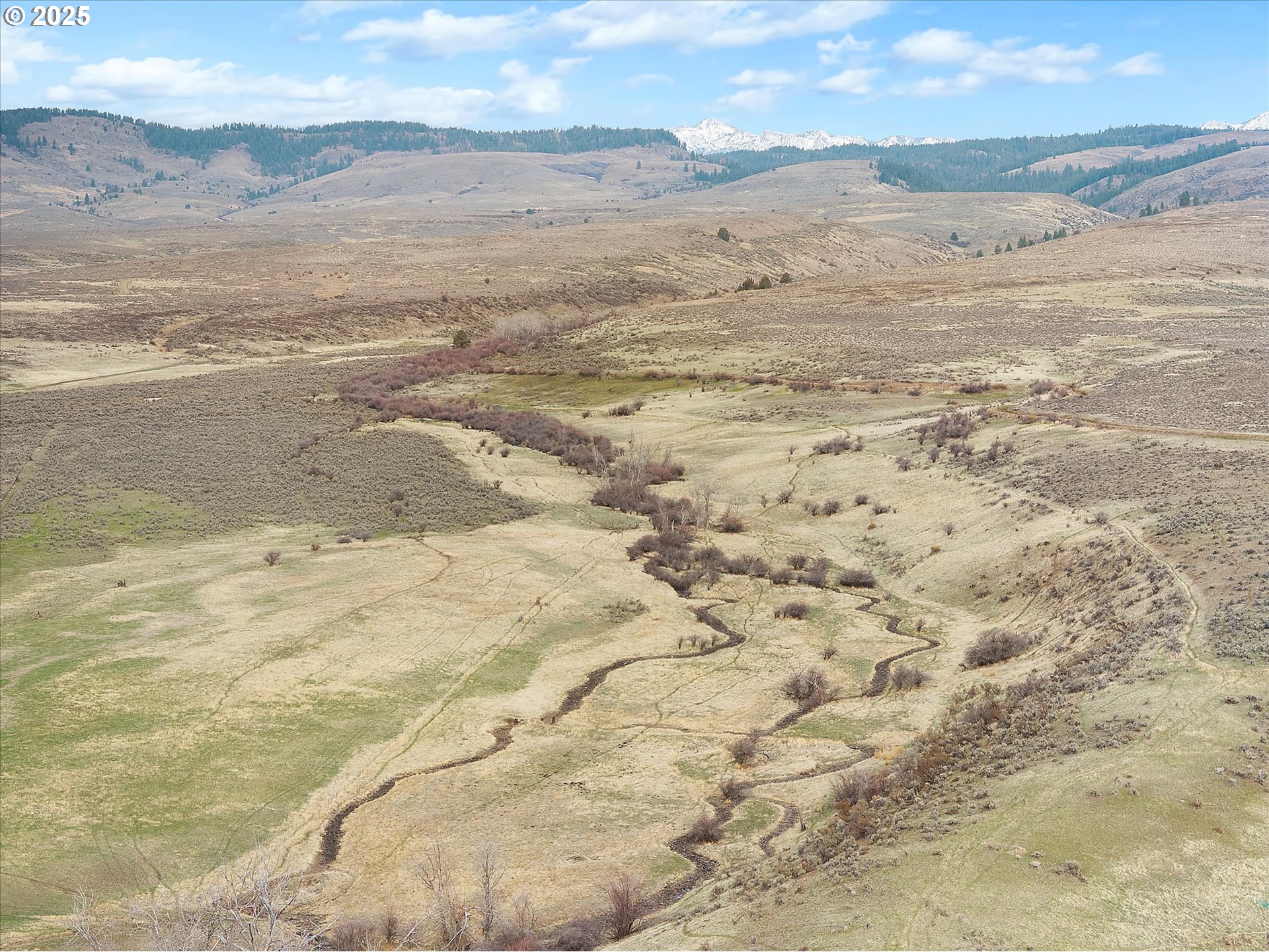 27877 Skinner Road Baker City, OR 97814 - Photo 43 of 48 a view of beach and an ocean