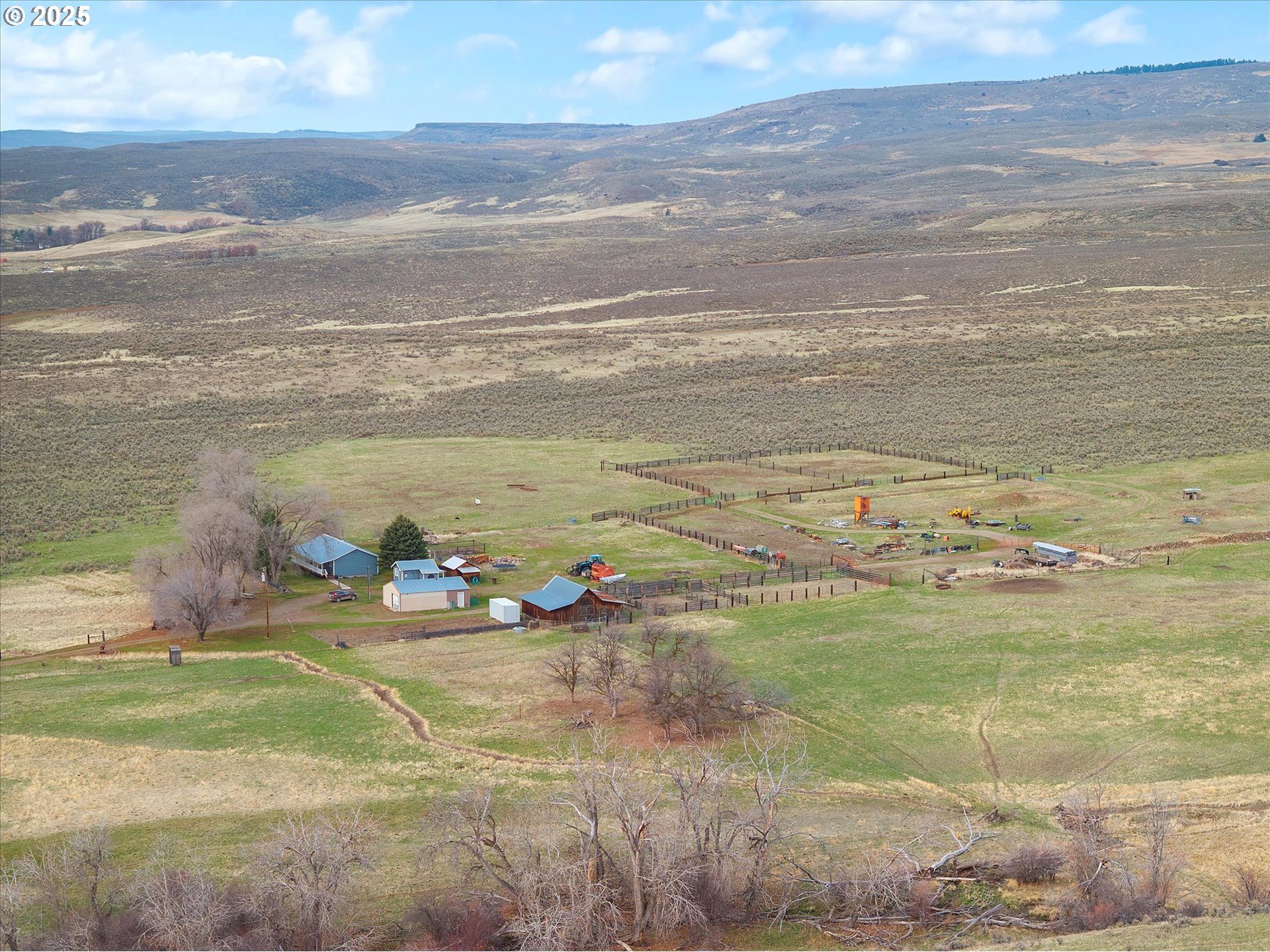27877 Skinner Road Baker City, OR 97814 - Photo 44 of 48 a view of an ocean and beach