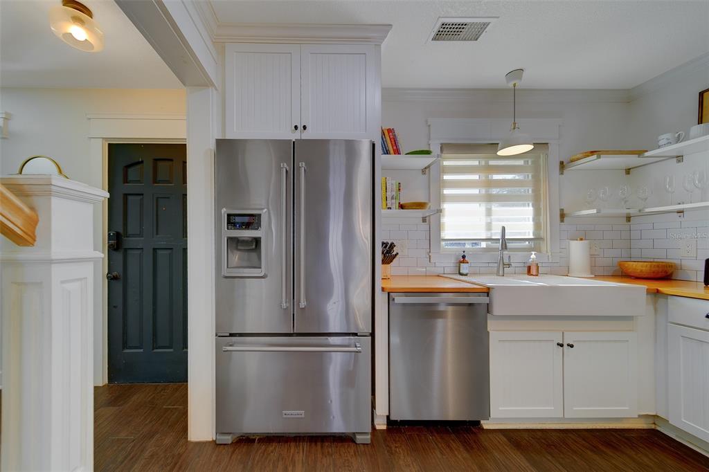 14984 Newport Road Clearwater, FL 33764 - Photo 18 of 58