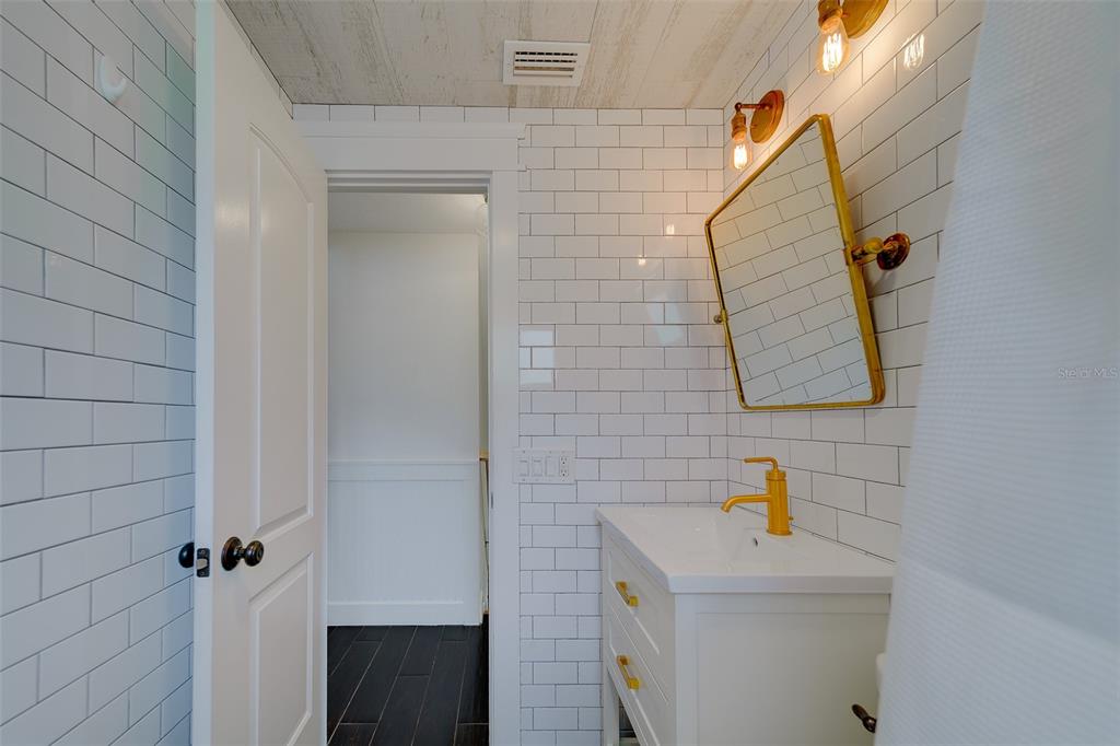 14984 Newport Road Clearwater, FL 33764 - Photo 25 of 58