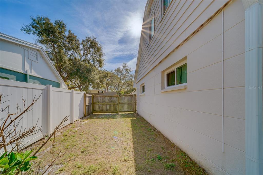 14984 Newport Road Clearwater, FL 33764 - Photo 54 of 58