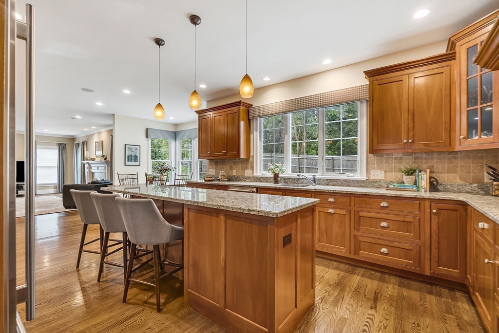 52 Longacre Road Needham, MA 02492 - Photo 3 of 36