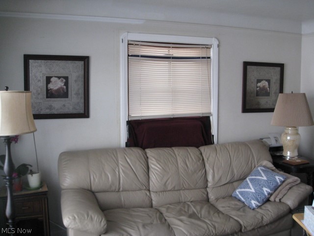 6111 Biddulph Road Brooklyn, OH 44144 - Photo 4 of 19