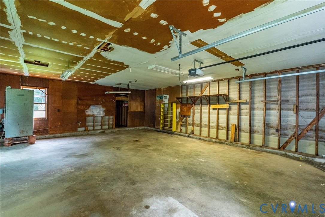 803 Germantown Road Farmville, VA 23901 - Photo 47 of 61 Spacious garage area featuring a concrete floor, e