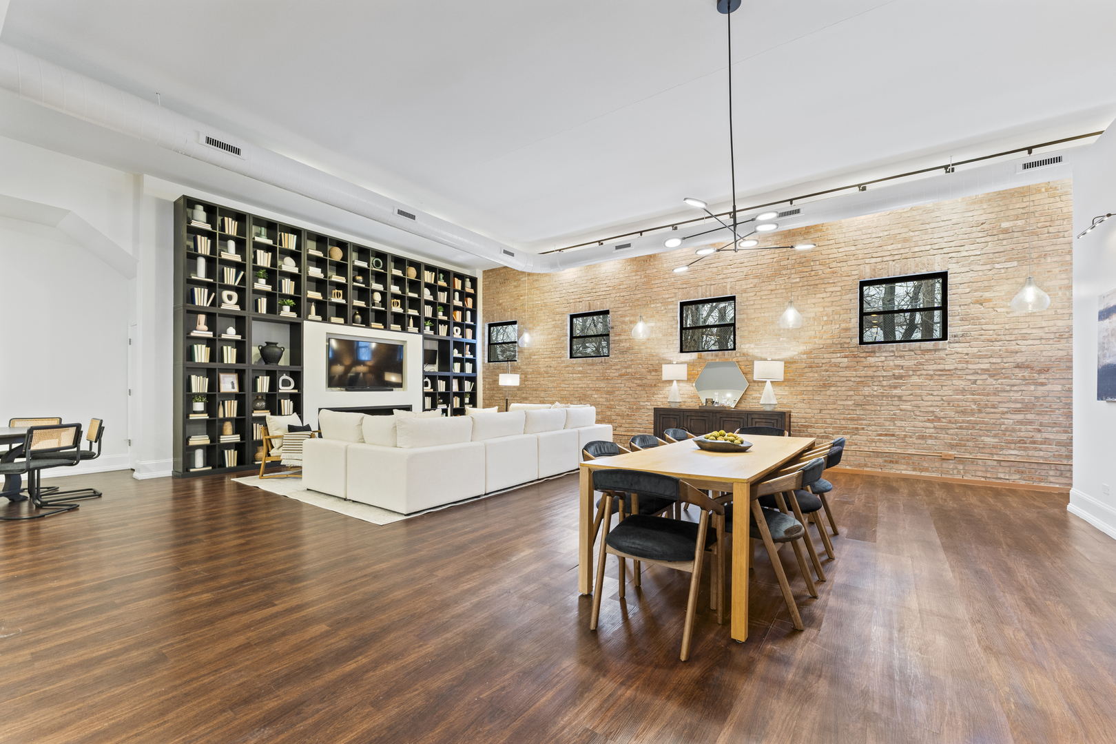 400 North Racine Avenue, Unit 108 Chicago, IL 60642 - Photo 15 of 35