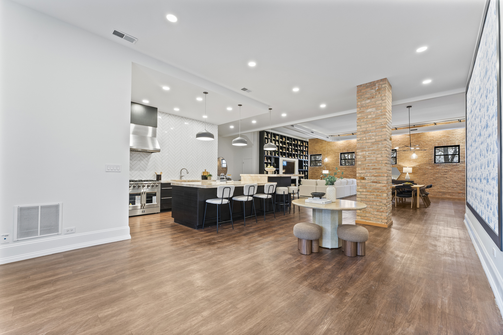 400 North Racine Avenue, Unit 108 Chicago, IL 60642 - Photo 3 of 35